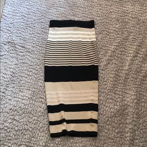 Black, White and Créeme Pencil Skirt